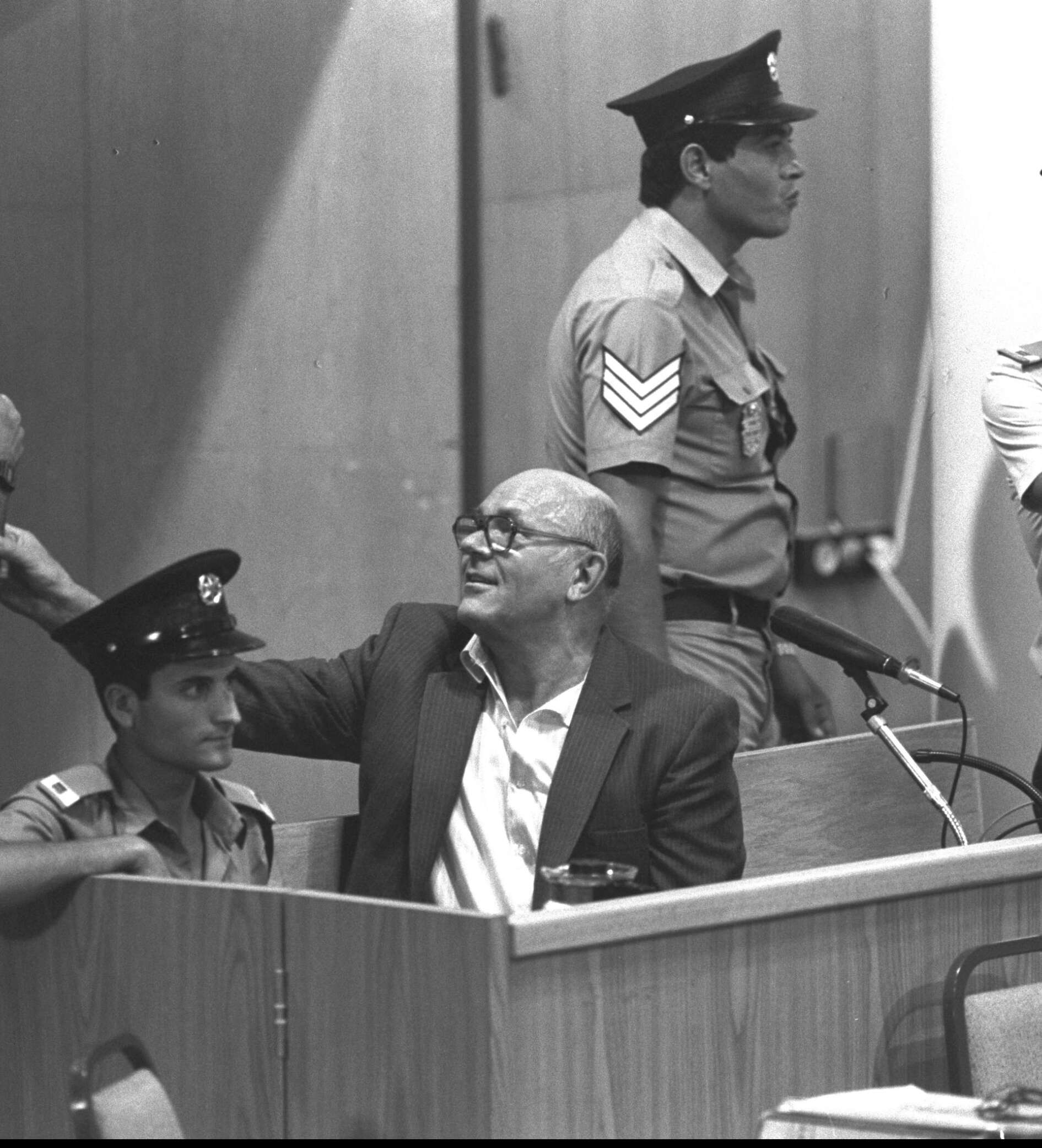 „סיפור שהודחק כמעט לחלוטין”: השופטת שהחליטה לפתוח מחדש את תיק דמיאניוק