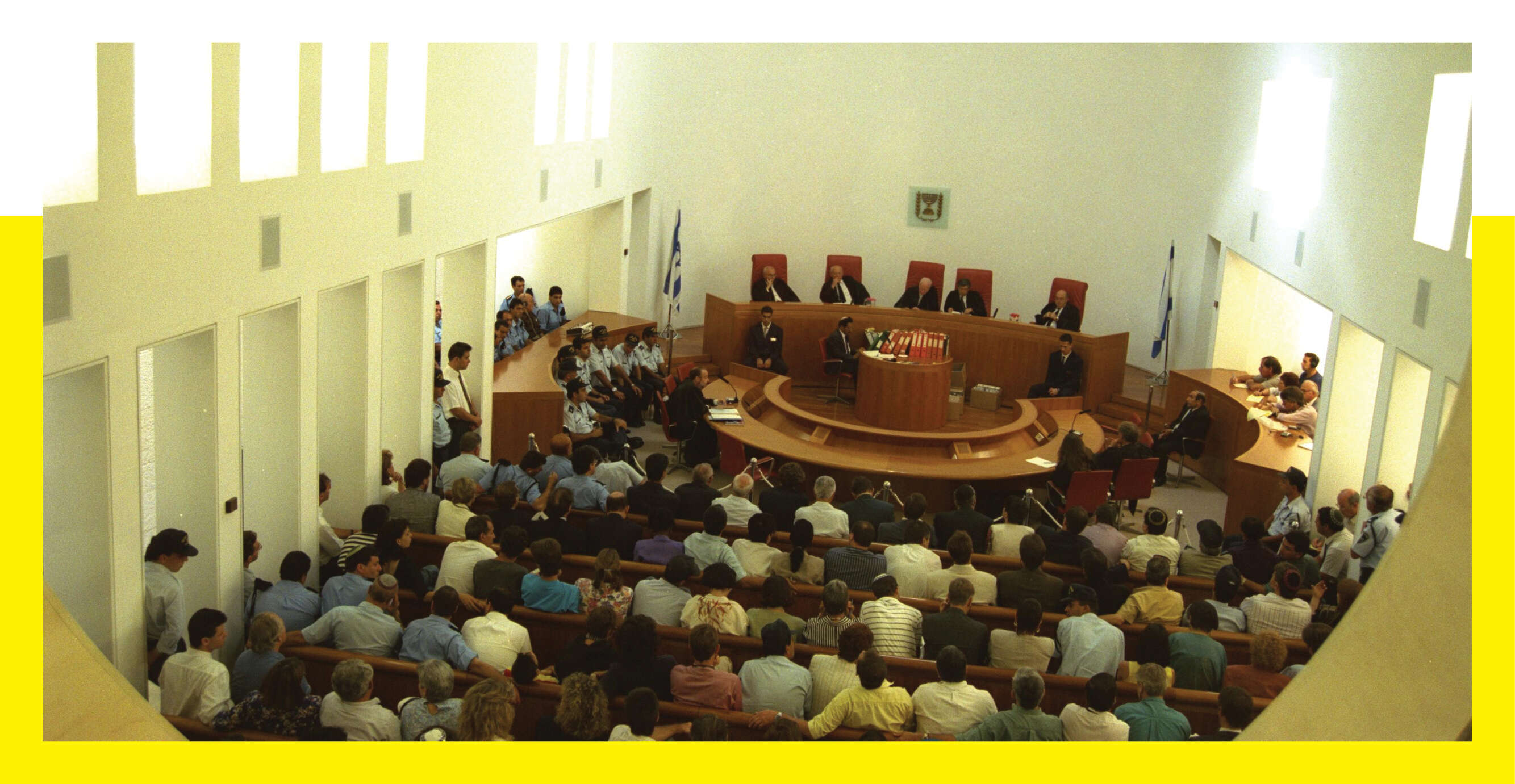 "32 עמודים מחזיק פסק הדין בערעור, ורק ב־18 העמודים האחרונים המסקנה מתהפכת לטובתו". שופטי העליון במתן פסק הדין בערעור, יולי 1993 | סער יעקב, לע"מ