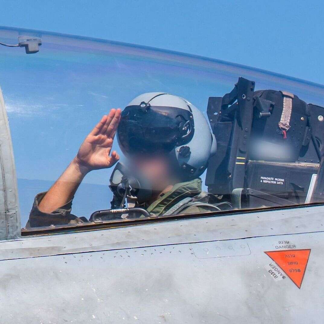 טייס ישראלי ממריא לתקיפה באיראן | דובר צה"ל טייס ישראלי ממריא לתקיפה באיראן | דובר צה"ל