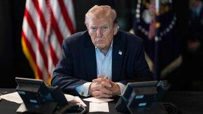 נשיא ארה"ב דונלד טראמפ בחמ"ל בזמן מבצע שאגת הארי | Daniel TOROK / The White House / AFP