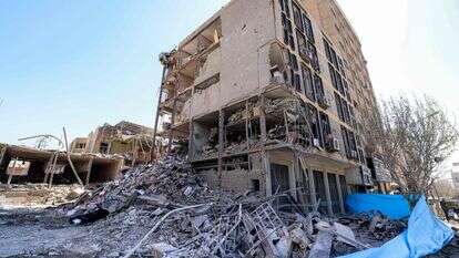 בניין שנפגע מהפצצה בטהרן | ATTA KENARE / AFP בניין שנפגע מהפצצה בטהרן | ATTA KENARE / AFP