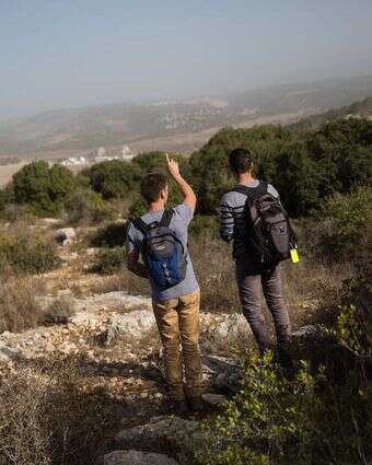 מטיילים בעמק האלה, ליד בית שמש | הדס פרוש // פלאש 90