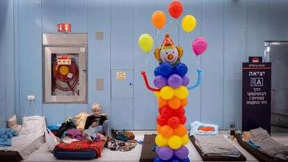 תחנת רכבת תחתית בתל אביב, ערב חג הפורים | צילום: חיים גולדברג/Flash90