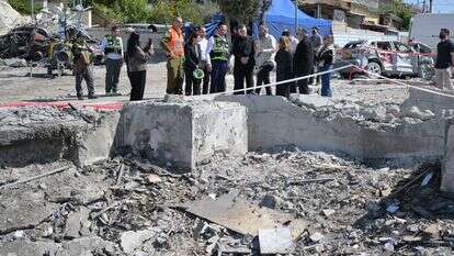 שר החוץ גדעון סער בזירת האסון בבית שמש | שלומי אמסלם, לע"מ שר החוץ גדעון סער בזירת האסון בבית שמש | שלומי אמסלם, לע"מ