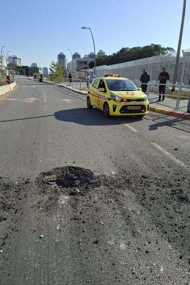 זירת שברי יירוט | דוברות מד"א זירת שברי יירוט | דוברות מד"א