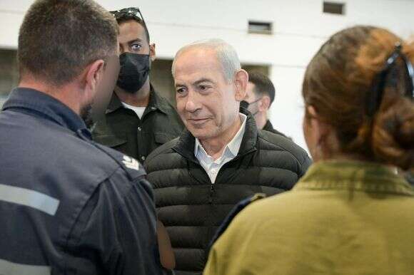 ראש הממשלה נתניהו נפגש עם טייסי חיל האוויר בבסיס פלמחים | מעיין טואף/ לע״מ