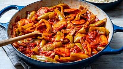 נזיד פלפלים הונגרי | סקוט סוצ'מן,  עיצוב אוכל מאת ליסה צ'רקסקי עבור הוושינגטון פוסט