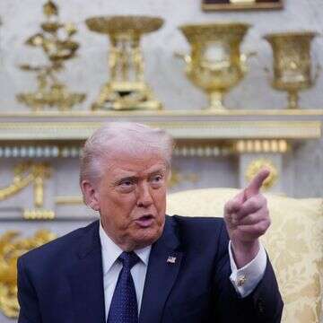 הנשיא דונלד טראמפ נואם במהלך פגישה עם קנצלר גרמניה פרידריך מרץ בחדר הסגלגל בבית הלבן | AP הנשיא דונלד טראמפ נואם במהלך פגישה עם קנצלר גרמניה פרידריך מרץ בחדר הסגלגל בבית הלבן | AP