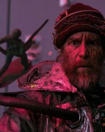 התפזרות גחמנית. בהצלחה, תהנו, אל תמותו | באדיבות סרטי יונייטד קינג