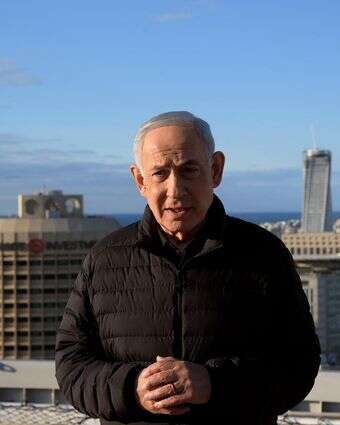 ראש ממשלת ישראל בנימין נתניהו נואם נאום מגג הקריה בתל אביב | EPA/AVI OHAYON/GPO