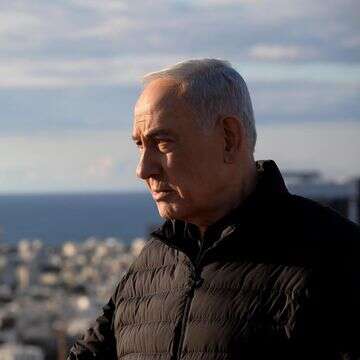 ראש ממשלת ישראל בנימין נתניהו נואם נאום מגג הקריה בתל אביב | EPA/AVI OHAYON/GPO