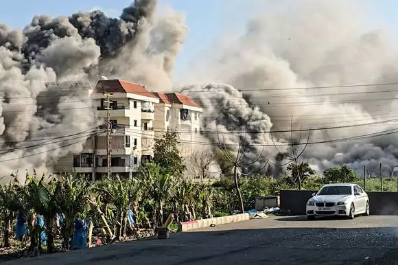 הפצצת מבנה של חיזבאללה סמוך לצור שבדרום לבנון, מבצע "שאגת הארי" | AFP