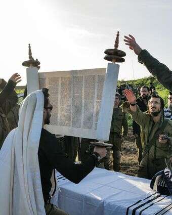 חיילי צה"ל בגבול לבנון בקריאת התורה | מיכאל גלעדי, פלאש 90