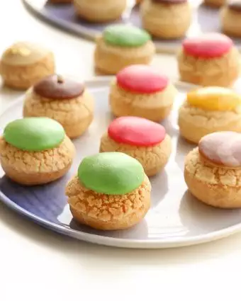 פחזניות | אפרת ליכטנשטט