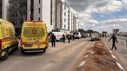 תיעוד מזירת הנפילה | דוברות מד"א