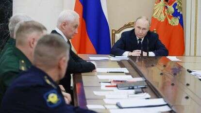 נשיא רוסיה ולדימיר פוטין עומד בראש פגישה בנושא המלחמה באיראן | Mikhail METZEL / POOL / AFP