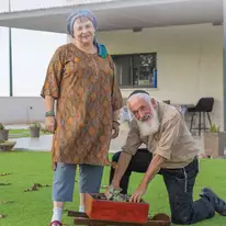 שין שינים בגיל שמונים | לירון מולדובן