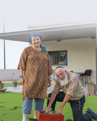 שין שינים בגיל שמונים | לירון מולדובן