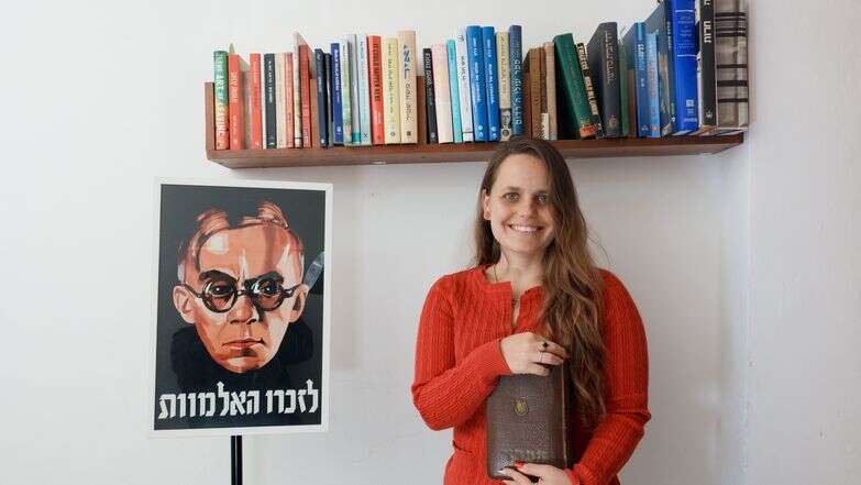 אופיר דיין | אנצ'ו גוש, ג'יני