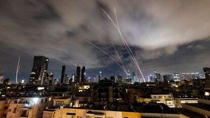 סוללות נגד טילים יורים טילי יירוט לעבר טילים בליסטיים ששוגרו מאיראן | חיים גולדברג, פלאש 90