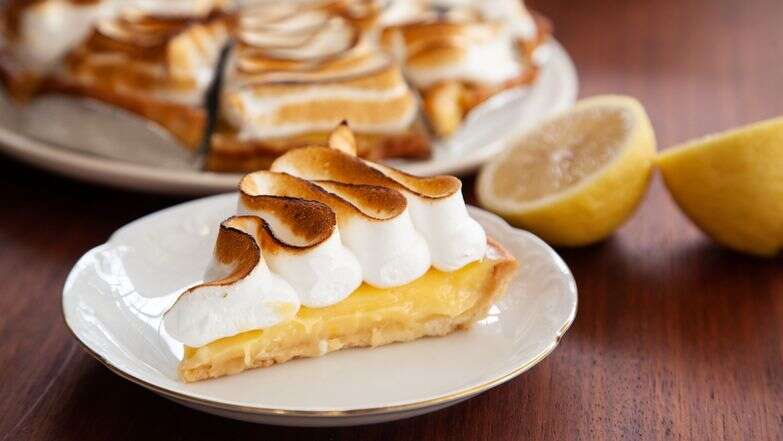 טארט לימון צרפתי | שאטרסטוק