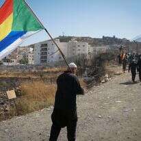 תושבים דרוזים מפגינים ליד גדר הגבול בין ישראל לסוריה | מיכאל גלעדי - פלאש 90 תושבים דרוזים מפגינים ליד גדר הגבול בין ישראל לסוריה | מיכאל גלעדי - פלאש 90