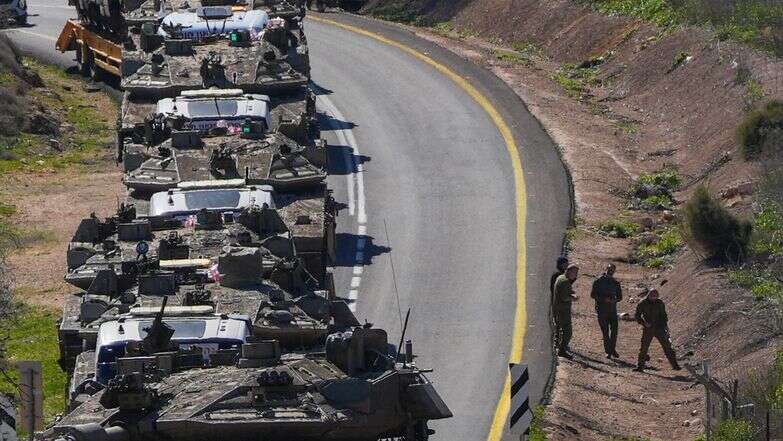 ארוכה הדרך הביתה דף הבית | אייל מרגולין, פלאש 90