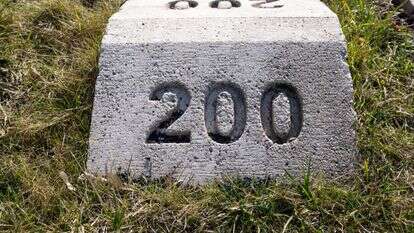 200 מילים, 200 עבירות | שאטרסטוק