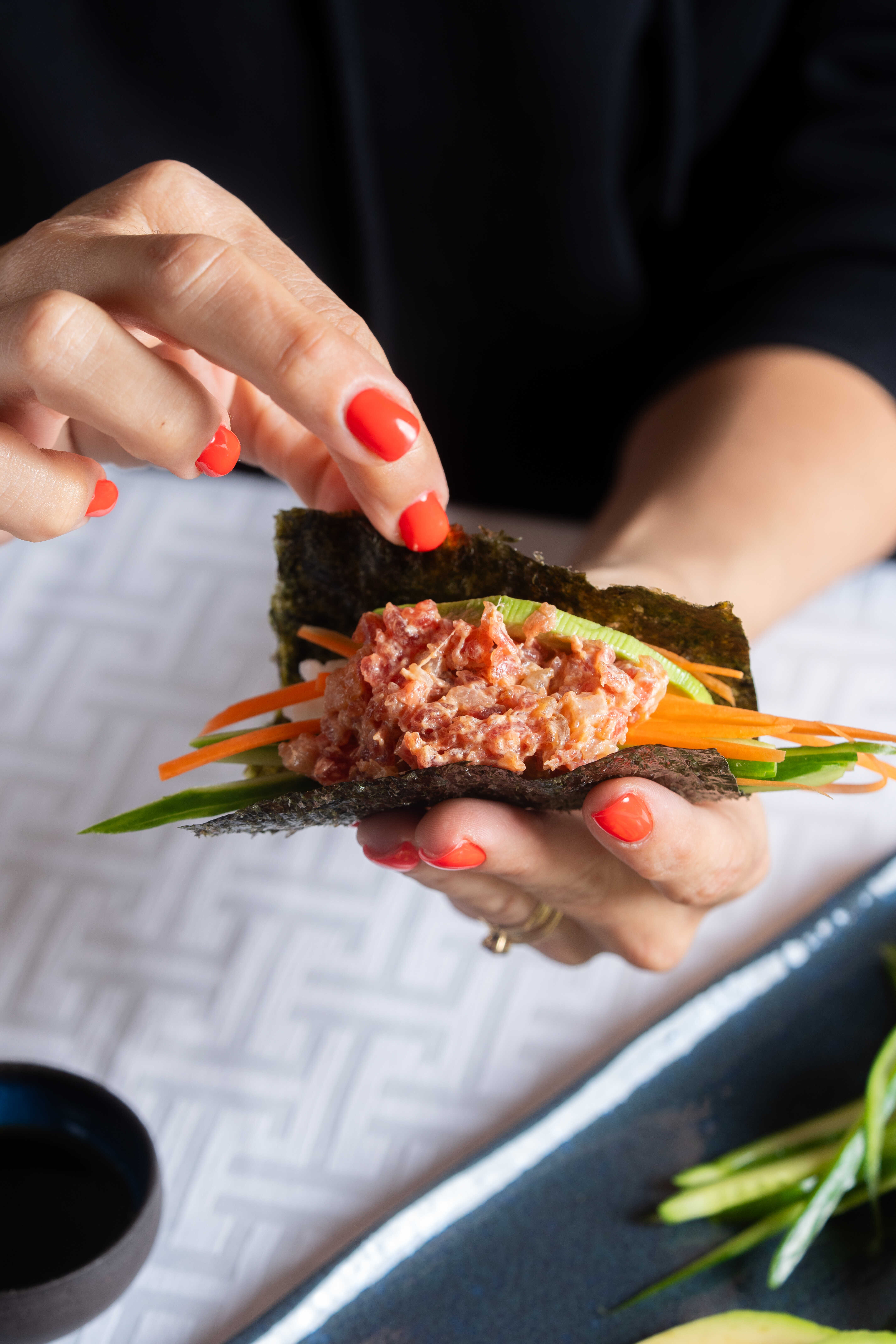 הנד רול | גיא אשכנזי, Agency K