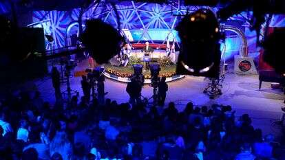 סט צילומי "ארץ נהדרת" | תומר נויברג, פלאש 90