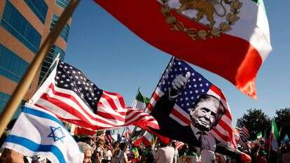 הפגנה של גולים איראנים, תומכי ישראל וארה"ב, בלוס־אנג'לס | איי.אף.פי