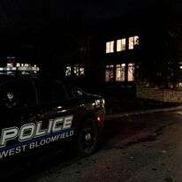 רכב משטרה מחוץ לבית הכנסת במדינת מישיגן בו התרחש הפיגוע | AFP