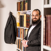 בין דת לכת דף הבית | נעמה שטרן