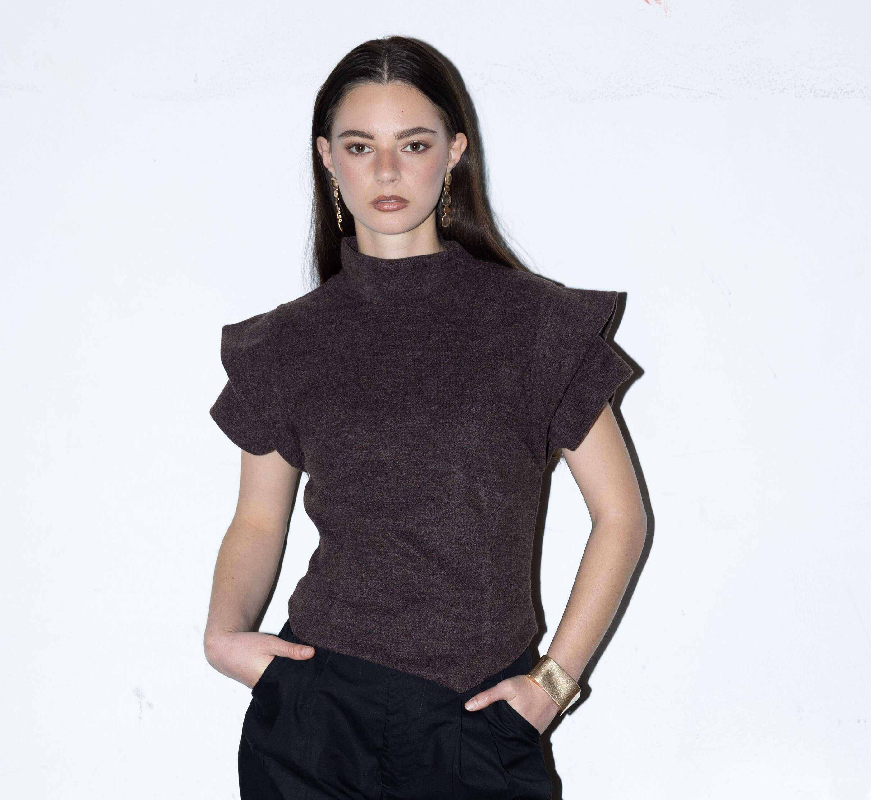 חולצת פריזמה | נוי ערקובי