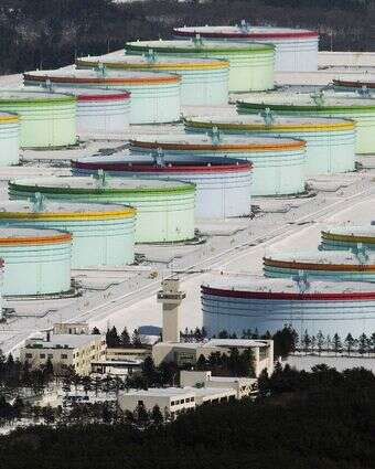 בסיס אגירת הנפט הלאומי מוטסו אוגווארה, בסיס אגירת הנפט הלאומי הראשון שנועד להבטיח אספקה יציבה של נפט במצבי חירום, בכפר רוקאשו | AFP בסיס אגירת הנפט הלאומי מוטסו אוגווארה, בסיס אגירת הנפט הלאומי הראשון שנועד להבטיח אספקה יציבה של נפט במצבי חירום, בכפר רוקאשו | AFP