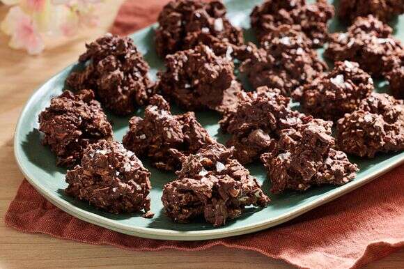 שוקולד, מצות ותמרים: הקינוח הכי קל לפסח | טום מקורקל עבור הוושינגטון פוסט; עיצוב אוכל מאת ג'ינה ניסטיקו עבור הוושינגטון פוסט