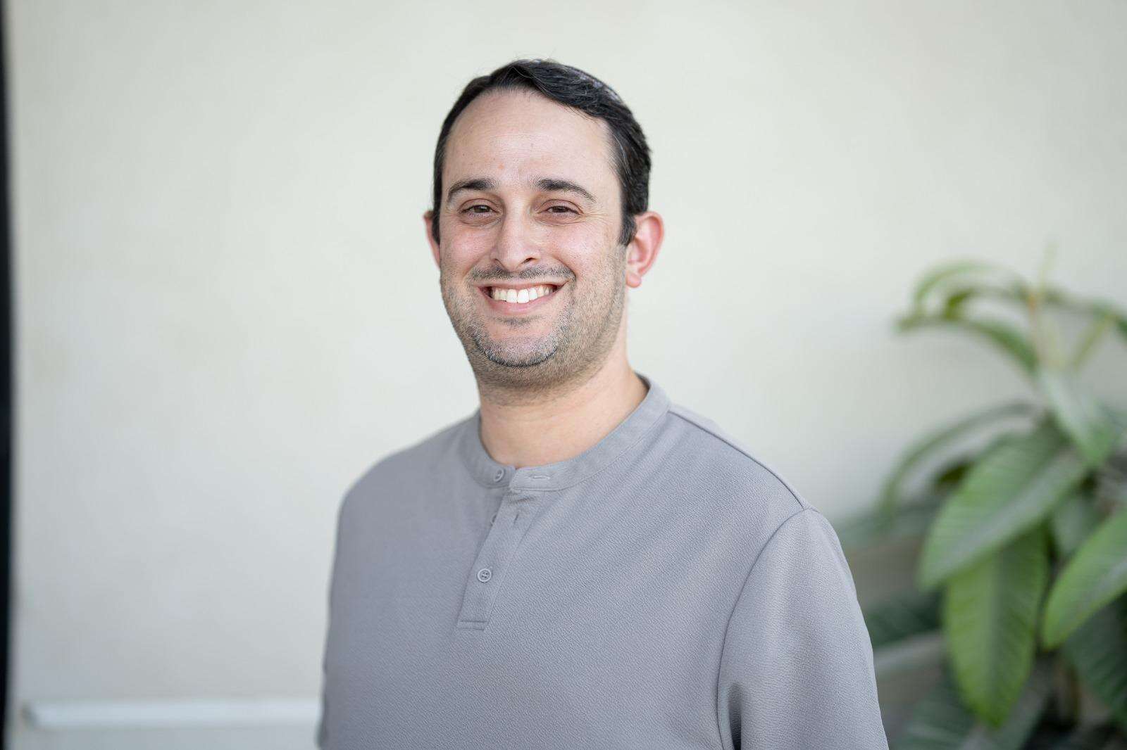 ד"ר אשר ולר, מומחה בפסיכיאטריה של הילד והמתבגר, מנהל אקדמי תחום נוער ב-ICA | ICA - המרכז הישראלי להתמכרויות ובריאות הנפש