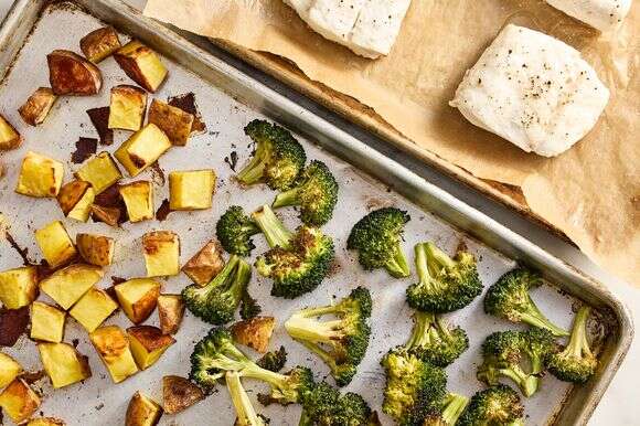 ירקות בתנור | טום מקורקל עבור הוושינגטון פוסט / עיצוב אוכל מאת ג'ינה ניסטיקו עבור הוושינגטון פוסט