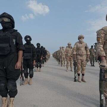 חברי משמרות המהפכה משתתפים בתרגיל צבאי במפרץ הפרסי, דרום איראן | EPA