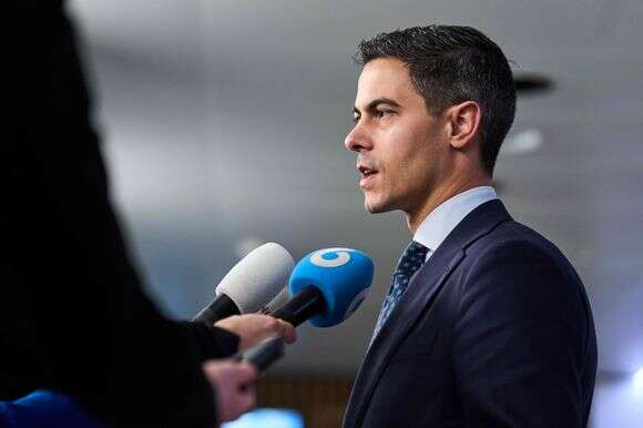 ראש ממשלת הולנד, רוב ייטן בהצהרה לתקשורת אחרי התקיפה של ביה"ס היהודי באמסטרדם | Photo by Phil Nijhuis / ANP / AFP) / Netherlands OUT