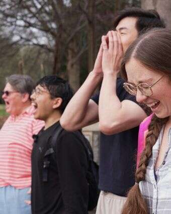שרה וולסון משתתפת בפגישת מועדון הצעקה בפיידמונט פארק | AP/אמילי מגניין