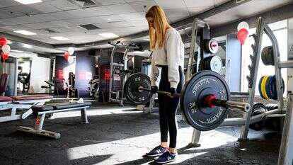 אימון כוח בחדר כושר | אבשלום ששוני/פלאש90