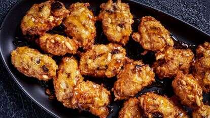 לביבות מצה ספוגות בדבש מציעות טעימה מההיסטוריה לפסח | הוושינגטון פוסט מאת ריי לופז