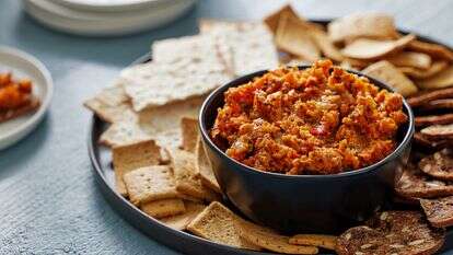 ממרח ירקות בגוון אבני חן לפסח, או לכל אירוע אחר. | הוושינגטון פוסט מאת טום מקורקל ממרח ירקות בגוון אבני חן לפסח, או לכל אירוע אחר. | הוושינגטון פוסט מאת טום מקורקל