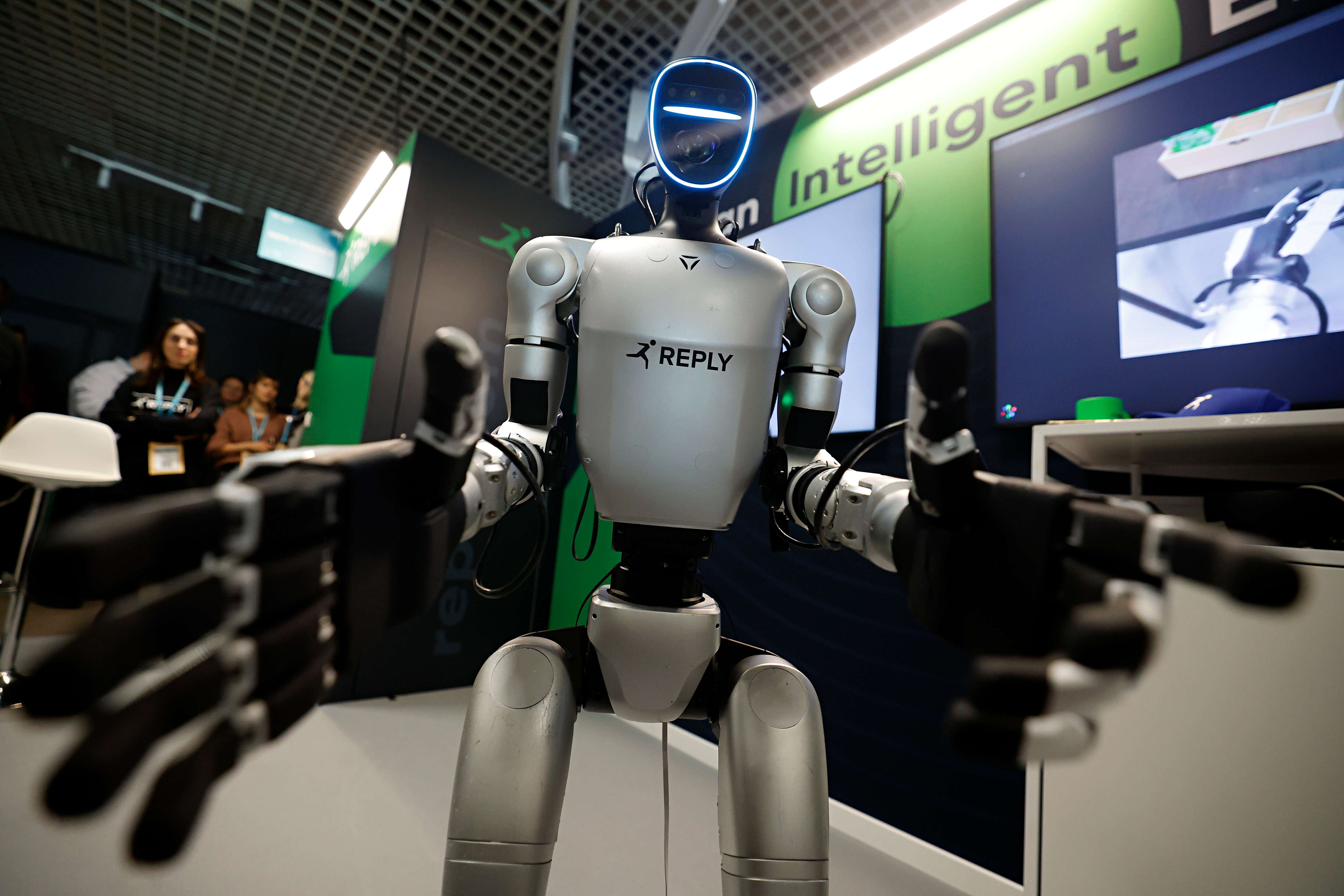 סין: אישה פונתה לבית חולים לאחר מפגש מפתיע עם רובוט