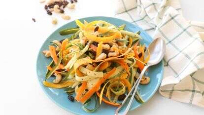 סלט סרטי קישואים וגזר | אפרת ליכטנשטט