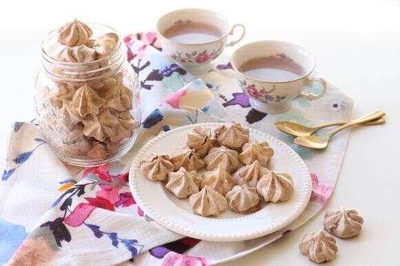 נשיקות שוקולד | אפרת ליכטנשטט