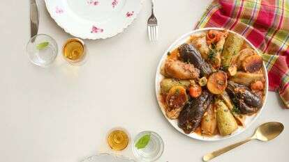 סיר של ממולאים ושוקי עוף מקורמלים | אפרת ליכטנשטט