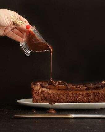 עוגת שוקולד שקדים וקפה מושחתת עם גנאש שוקולד | אפרת ליכטנשטט