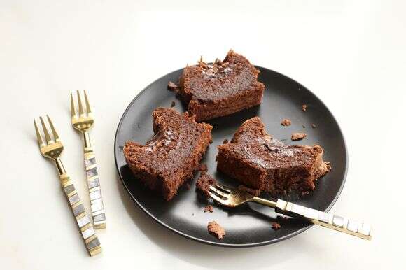 עוגת שוקולד שקדים וקפה מושחתת עם גנאש שוקולד | אפרת ליכטנשטט